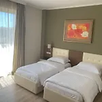 Keit فندق تيرانا