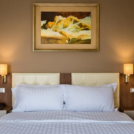 Keit Hotel 4*